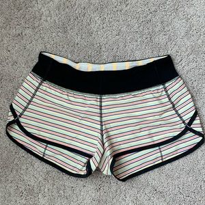 Lululemon size 4 Speed Shorts seawheeze stripe